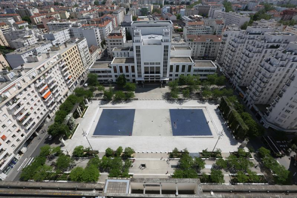 Place Lazare Goujon Villeurbanne